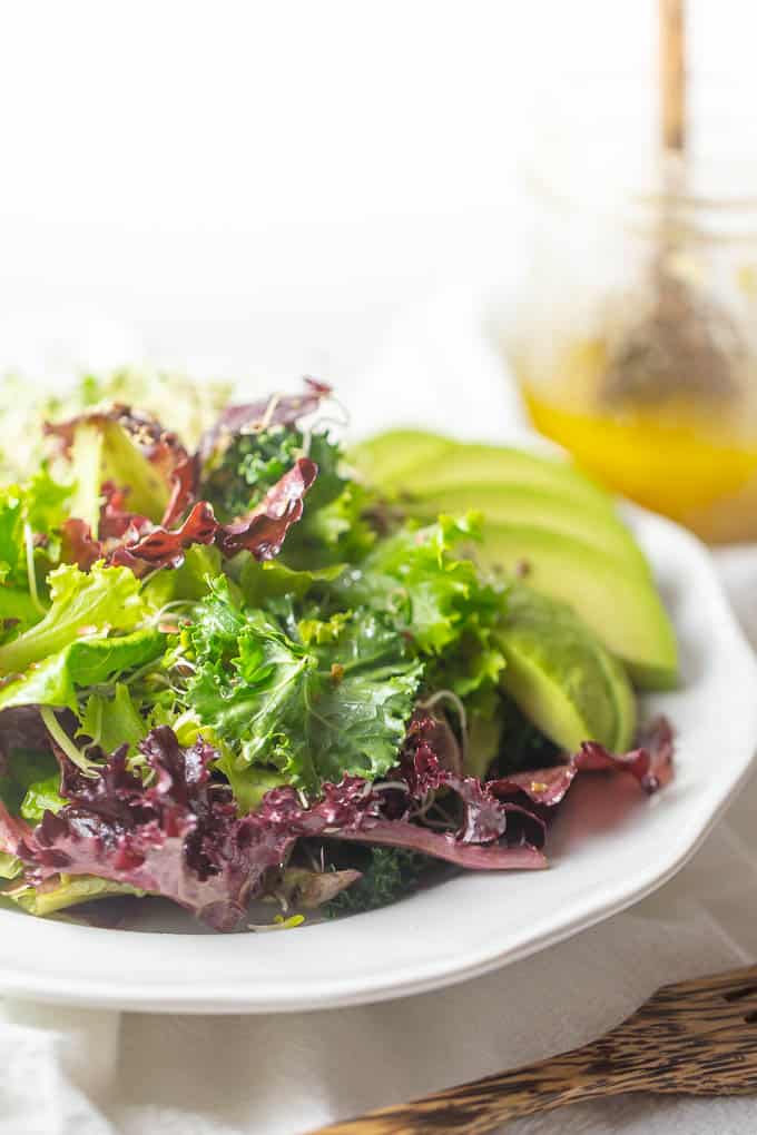 Cancer fighting salad with flax vinaigrette